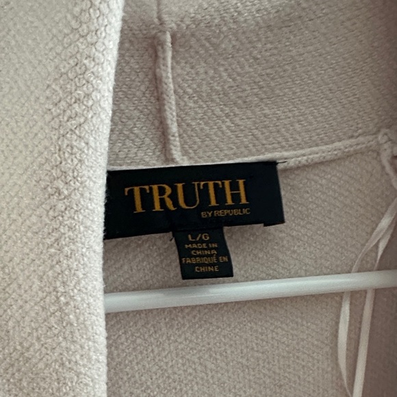 Truth Soft Beige Robe - Picture 2 of 2